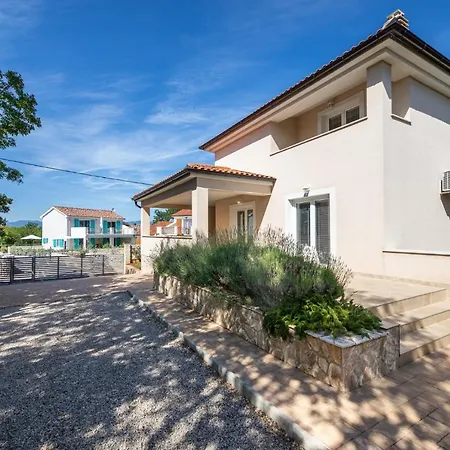 Nera Villa Rasopasno