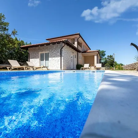 Nera Villa
